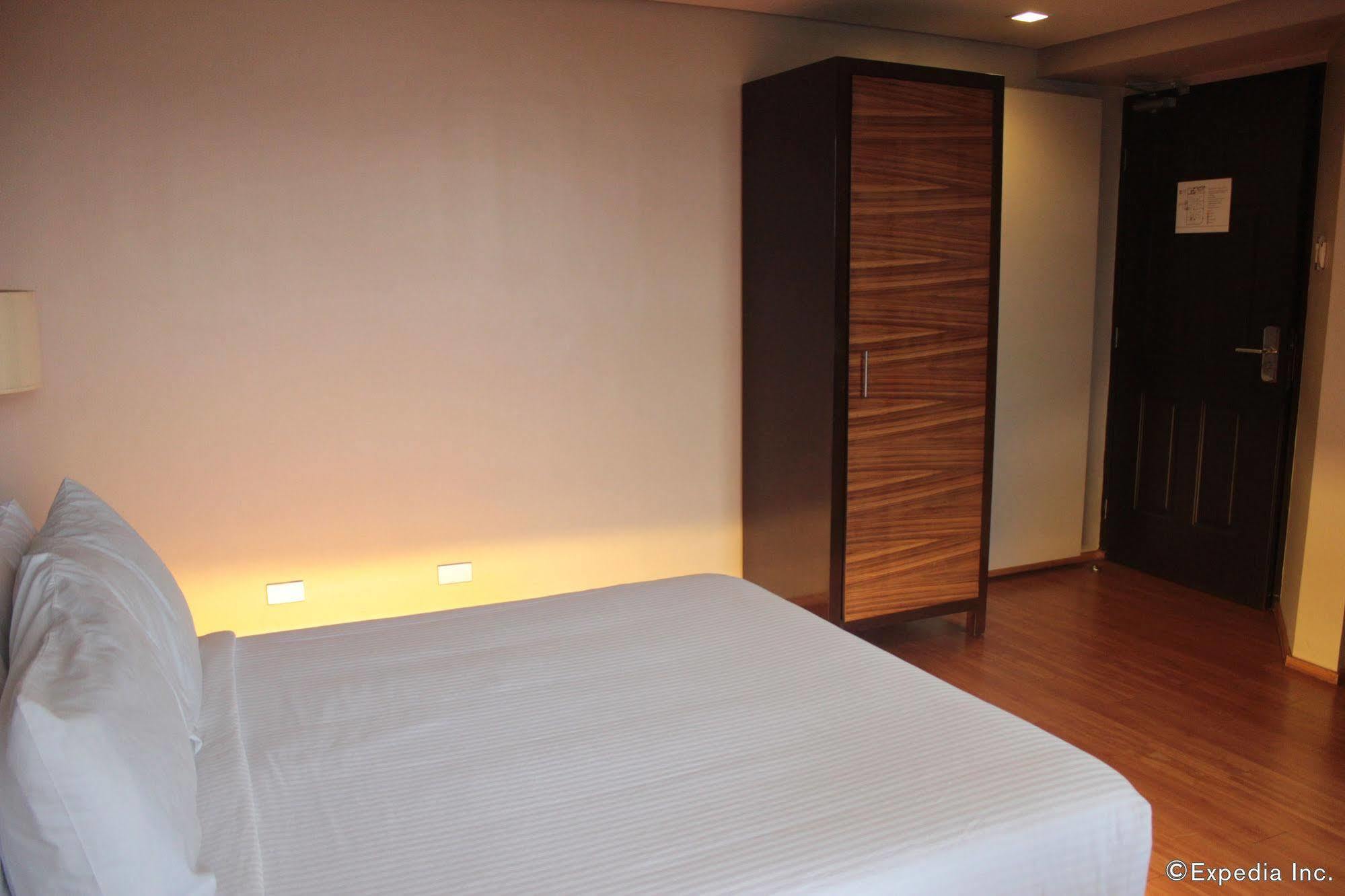 Soleste Suites Quezon City Kültér fotó